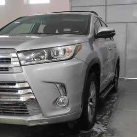 Toyota Highlander 2018