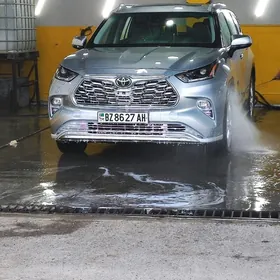 Toyota Highlander 2022