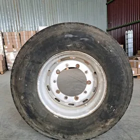 Покрышки Триангл и диски Pilot