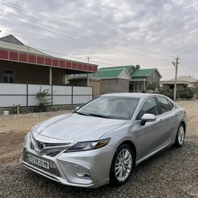 Toyota Camry 2020