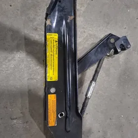 Domkrat домкрат Audi Q5