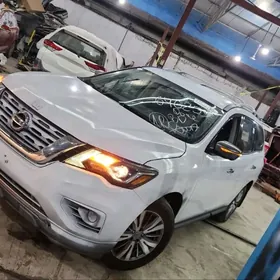 Nissan Pathfinder 2020