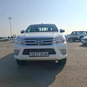 Toyota Hilux 2022