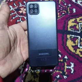 Samsung Galaxy A12