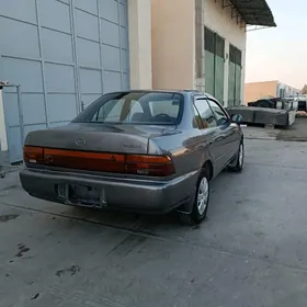 Toyota Corolla 1993