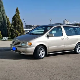 Toyota Sienna 2001