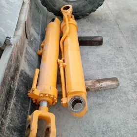 цилиндр шток погрузчик LiuGong