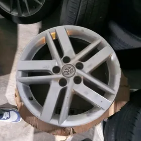 palta Camry GLX diska 4 sanak