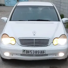 Mercedes-Benz E320 2001