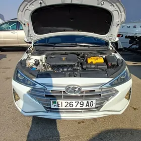 Hyundai Elantra 2020