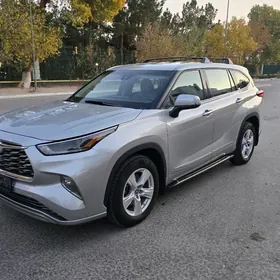 Toyota Highlander 2022