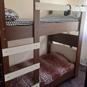 двухъярусная кровать