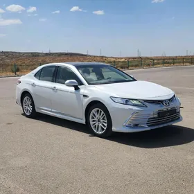 Toyota Camry 2024