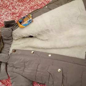 Продается детская куртка НОВАЯ