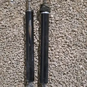 mercedes w210  Amartizator yzy