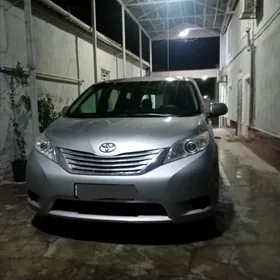 Toyota Sienna 2012