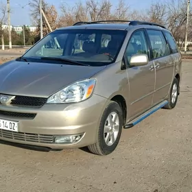 Toyota Sienna 2005