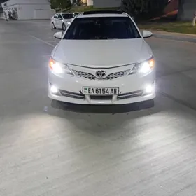Toyota Camry 2012