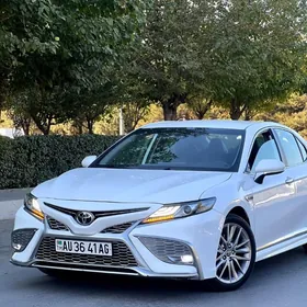 Toyota Camry 2021