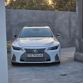 Lexus IS 300 2020