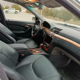 Mercedes-Benz S-Class 2001