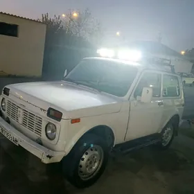 Lada Niva 2004