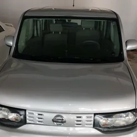 Nissan Cube 2013