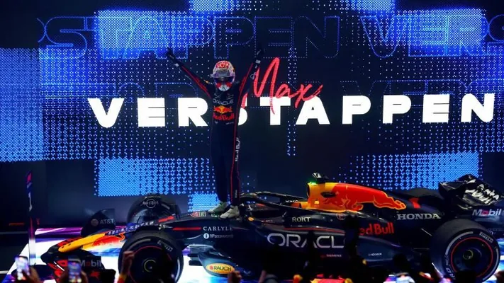 Werstappen Kataryň Gran-prisinde ýeňiş gazanyp, şahsy sanawda ikinji orna çykdy. Hemme zat soňky tapgyrda belli bolar