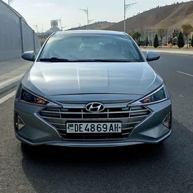 Hyundai Elantra 2020