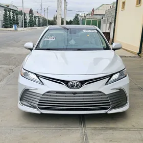 Toyota Camry 2023