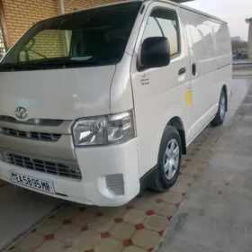 Toyota Hiace 2017
