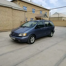 Toyota Sienna 2000