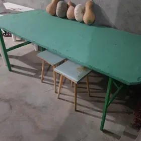 стол отургыжы билен