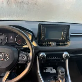 Toyota RAV4 2020