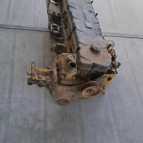 катерпиллер С9 Голофка