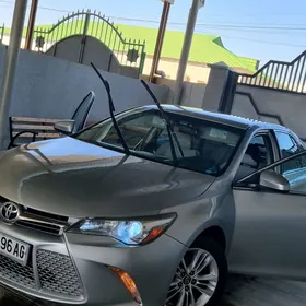 Toyota Camry 2016