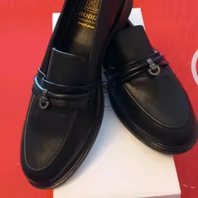 Туфли 40 р. новые