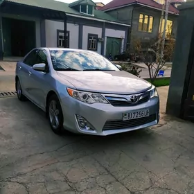 Toyota Camry 2014