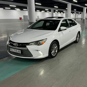 Toyota Camry 2015