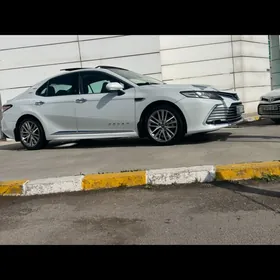 Toyota Camry 2018