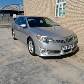 Toyota Camry 2013