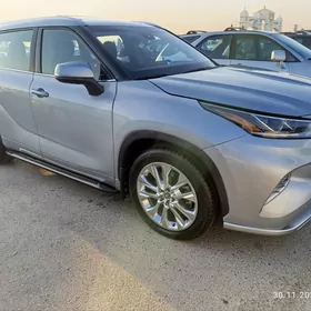 Toyota Highlander 2020