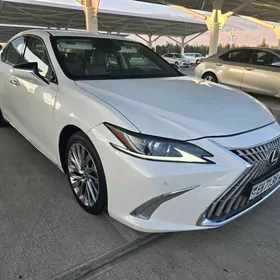 Lexus ES 350 2021