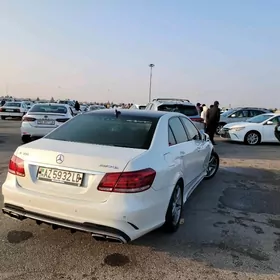 Mercedes-Benz W212 2010