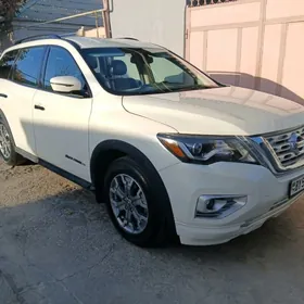 Nissan Pathfinder 2019