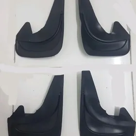 Mazda 626 bryzgowik rezin