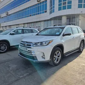 Toyota Highlander 2017