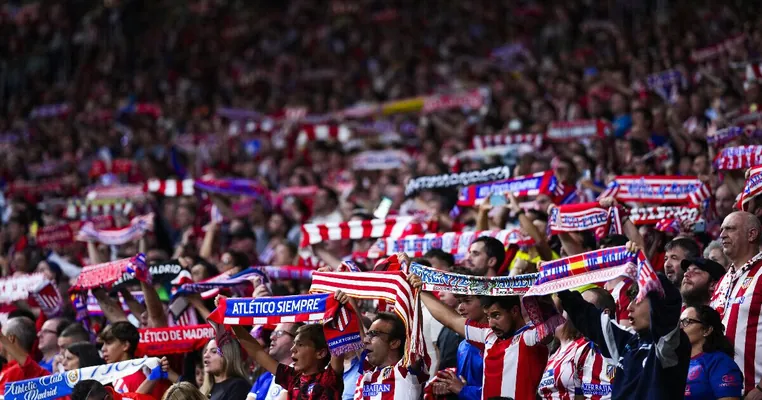 УЕФА оштрафовал «Атлетико» за поведение фанатов на матче Лиги чемпионов