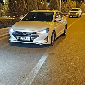 Hyundai Elantra 2020