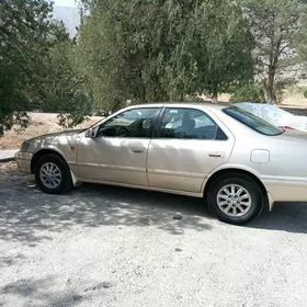 Toyota Camry 2000